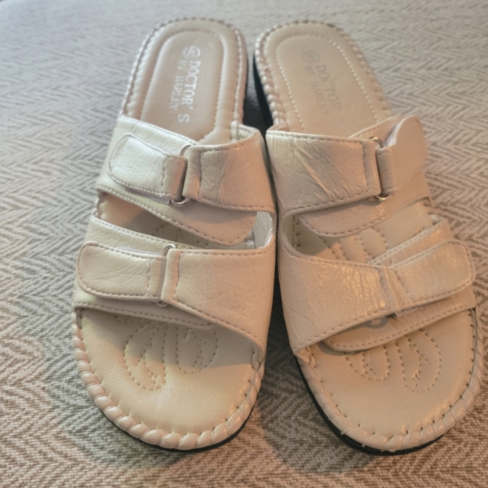 Doctors By Harley never worn comfort step shoes size 40/US9 velcro closure